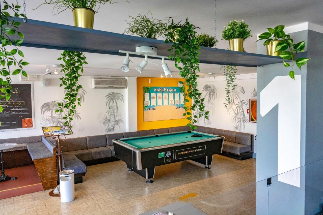 Hotel Morfeo - Young People Hotels (Adults Only) Rimini Buitenkant foto