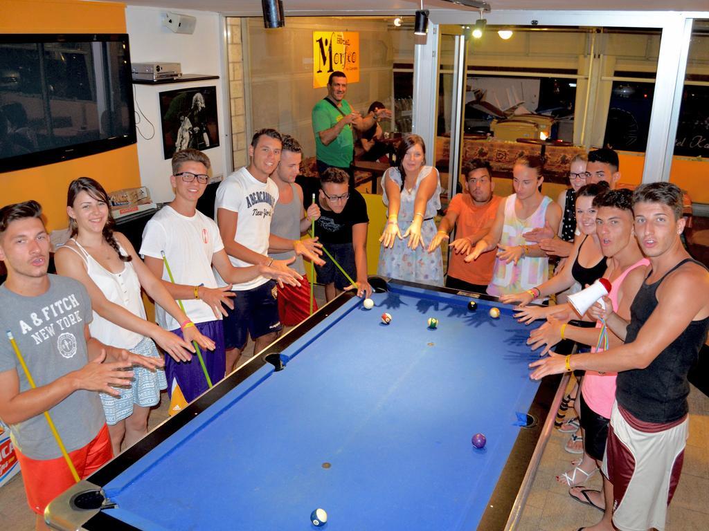 Hotel Morfeo - Young People Hotels (Adults Only) Rimini Buitenkant foto