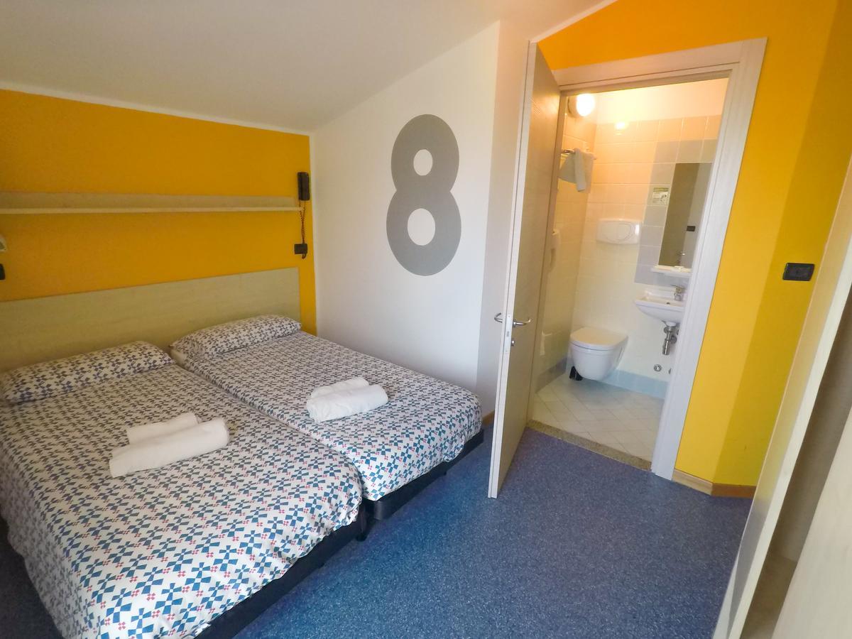 Hotel Morfeo - Young People Hotels (Adults Only) Rimini Buitenkant foto