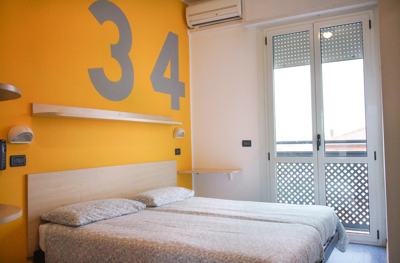Hotel Morfeo - Young People Hotels (Adults Only) Rimini Buitenkant foto